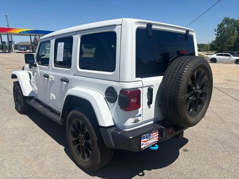 Used 2023 Jeep Wrangler Unlimited Sahara w/ Cold Weather Group AWD/4WD image 5