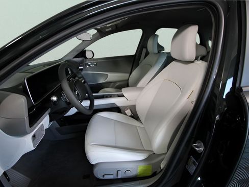 Used 2023 Hyundai Ioniq 6 SEL RWD image 33