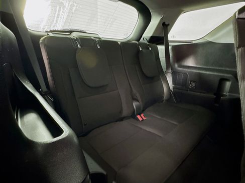 Used 2022 Ford Explorer XLT image 31