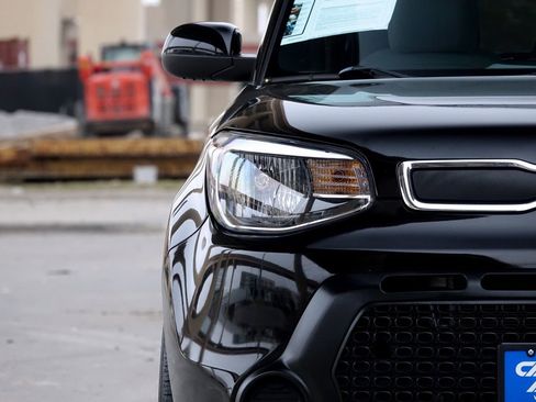 Used 2015 Kia Soul image 17