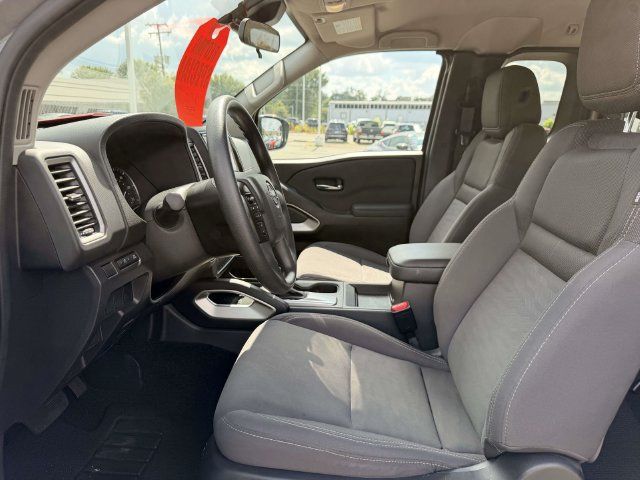 Used 2024 Nissan Frontier SV RWD image 16