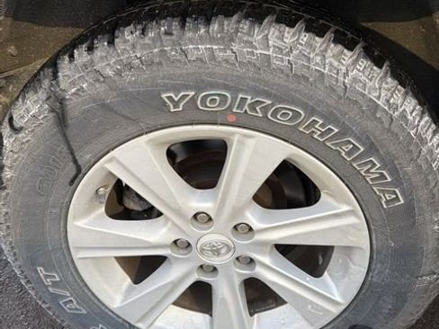 Used 2011 Toyota Highlander 4WD image 27