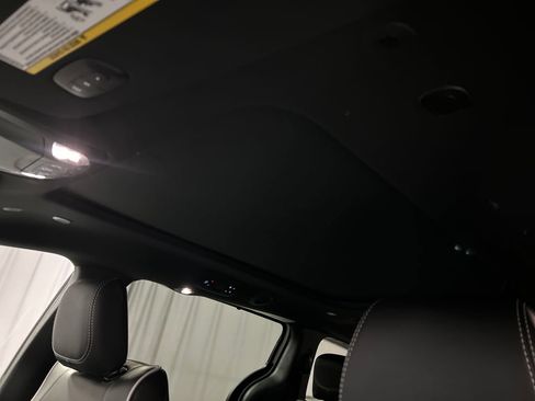 New 2026 Chrysler Pacifica Limited image 21