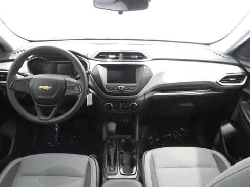 Used 2022 Chevrolet TrailBlazer LS FWD image 13