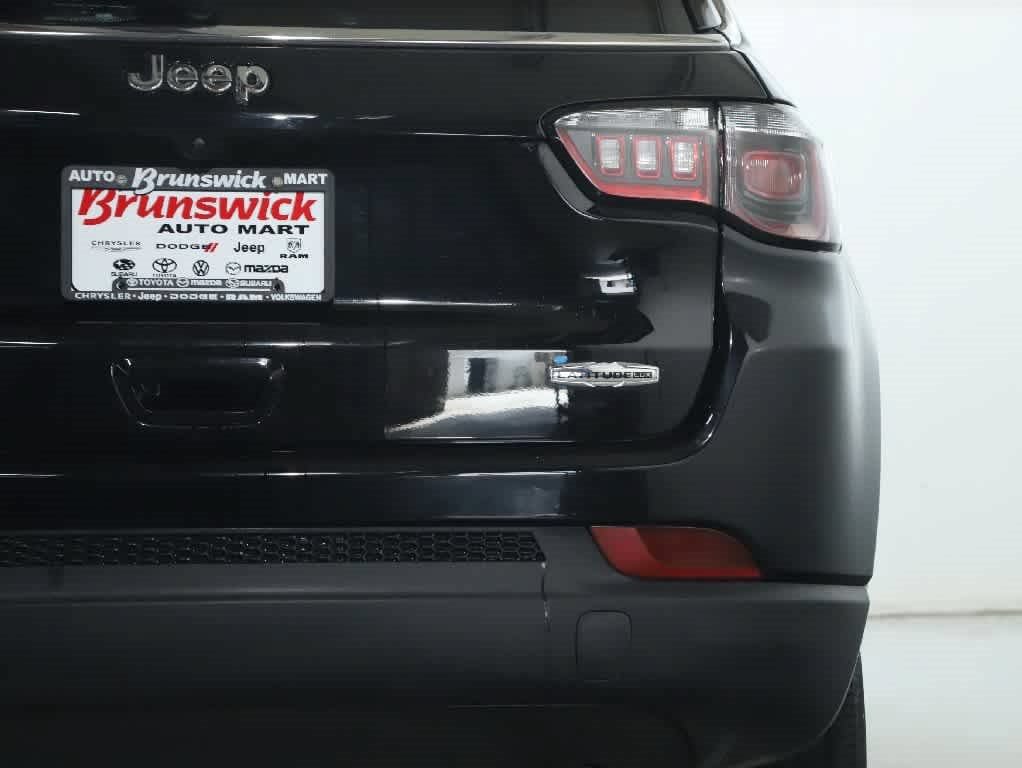 Used 2023 Jeep Compass Latitude AWD/4WD image 44