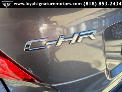 Used 2019 Toyota C-HR LE FWD image 8