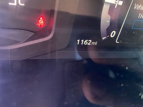 Used 2025 Toyota Tacoma SR5 image 5