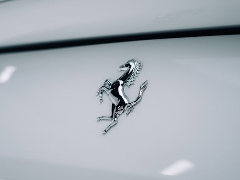 Used 2019 Ferrari 812 Superfast image 24