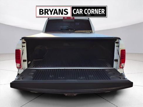 Used 2014 RAM 1500 Laramie w/ Convenience Group image 15