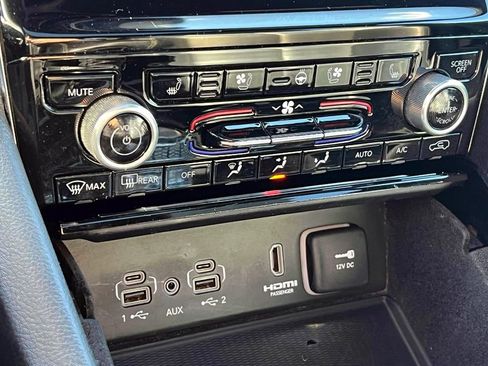 Used 2022 Jeep Grand Cherokee Overland w/ Luxury Tech Group IV image 31