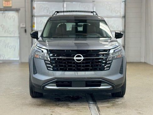 New 2026 Nissan Pathfinder Platinum image 3