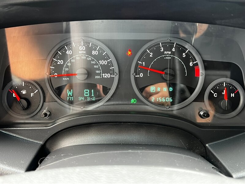 Used 2008 Jeep Compass Sport AWD/4WD image 25