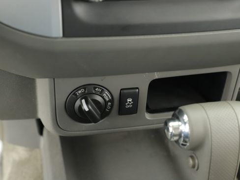 Used 2016 Nissan Frontier SV image 13