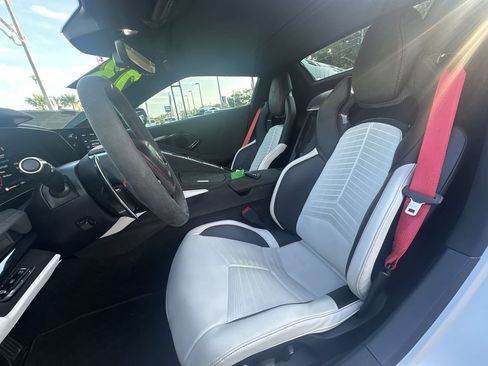 Used 2023 Chevrolet Corvette Stingray Premium Conv w/ Z51 Performance Package RWD image 18