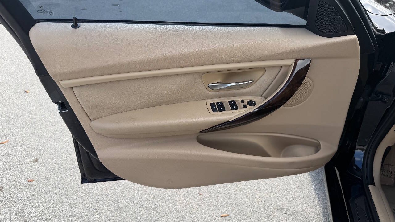 Used 2014 BMW 328i Sedan RWD image 16