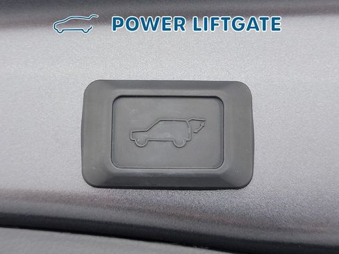 Used 2023 Toyota RAV4 XLE Premium AWD/4WD image 32