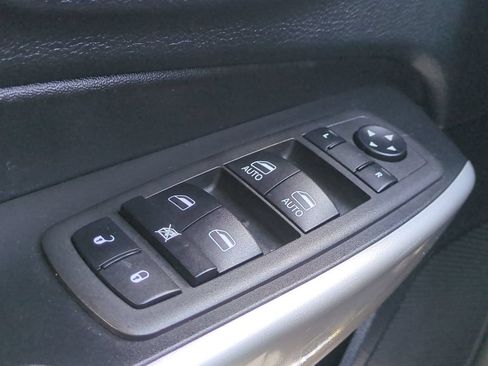 Used 2022 Jeep Cherokee Latitude AWD/4WD image 25