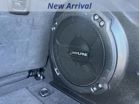 Used 2019 Jeep Wrangler Unlimited Sahara w/ Uconnect 4C Nav & Sound Group image 11