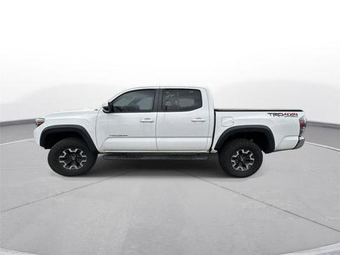 Used 2023 Toyota Tacoma TRD Off-Road image 9