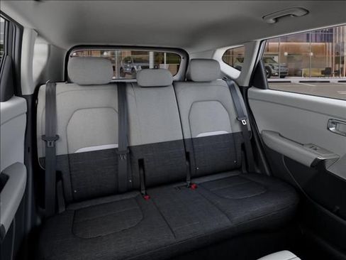 New 2027 Kia Seltos S FWD image 16