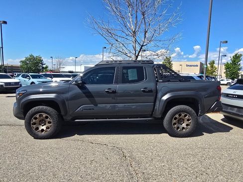 Used 2025 Toyota Tacoma 4x4 Double Cab Hybrid image 2