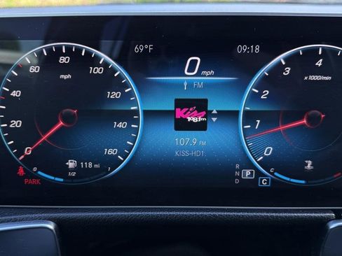 Used 2020 Mercedes-Benz GLB 250 4MATIC image 52