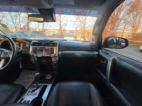 Used 2020 Toyota 4Runner SR5 image 29