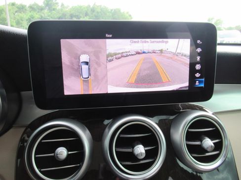 Used 2022 Mercedes-Benz GLC 300 image 28