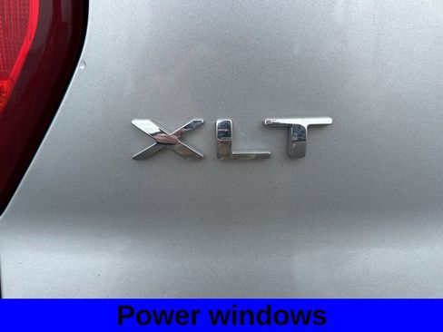 Used 2016 Ford Explorer XLT w/ Equipment Group 201A image 5