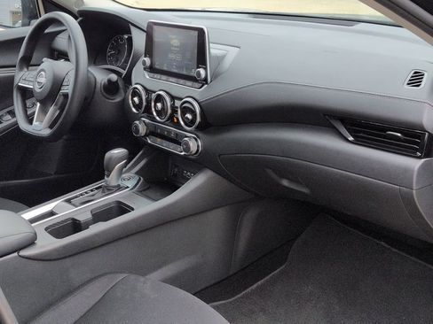 Certified 2025 Nissan Sentra SV FWD image 32