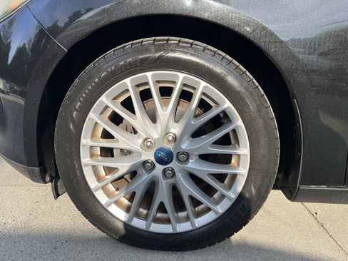 Used 2013 Ford Focus Titanium FWD image 29