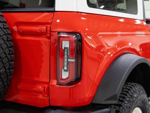 Used 2022 Ford Bronco Outer Banks w/ Sasquatch Package AWD/4WD image 36