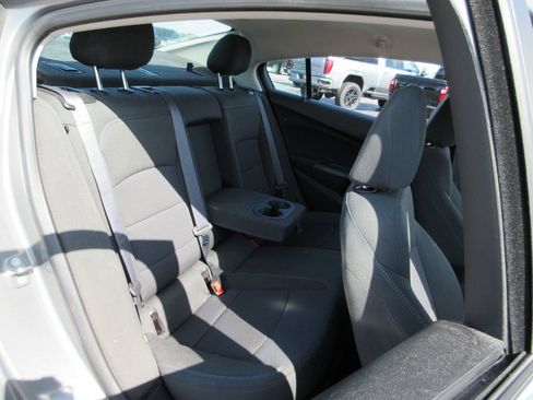 Used 2017 Chevrolet Cruze LT w/ Convenience Package FWD image 19