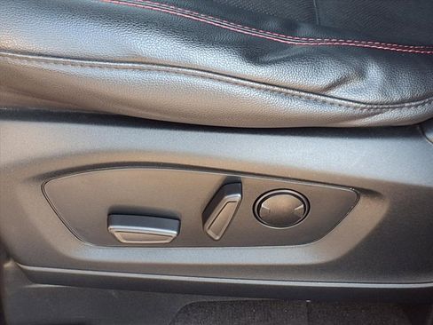 Used 2023 Ford Explorer ST-Line w/ Class IV Trailer Tow Package image 4