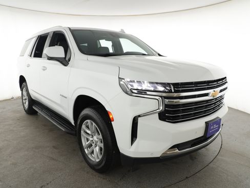 Used 2024 Chevrolet Tahoe LT image 3