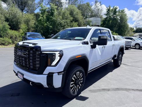 New 2026 GMC Sierra 2500 Denali Ultimate w/ Max Trailering Package AWD/4WD image 1