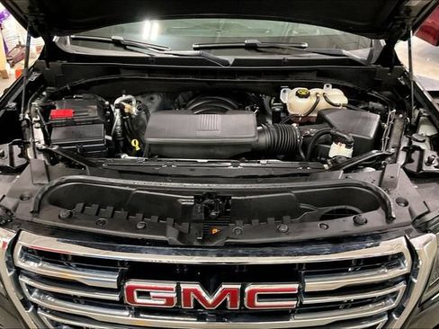 Used 2023 GMC Yukon SLT AWD/4WD image 10