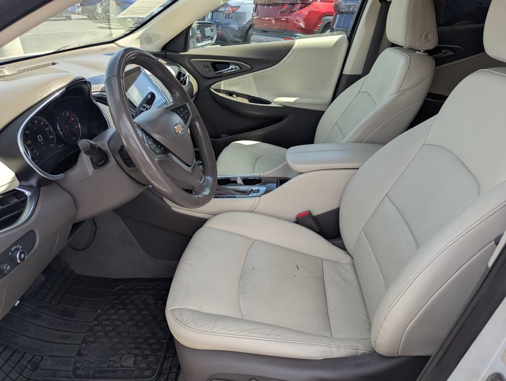 Used 2019 Chevrolet Malibu Premier w/ Sun and Wheel Package FWD image 26