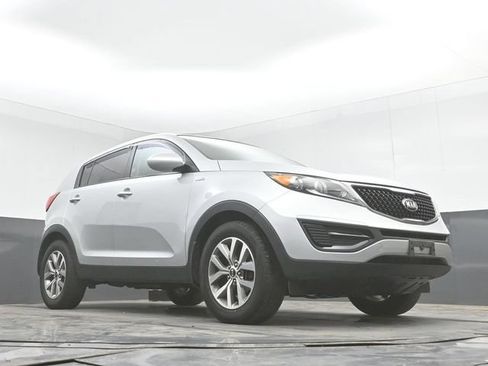 Used 2016 Kia Sportage LX AWD/4WD image 40