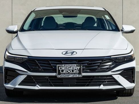 Used 2024 Hyundai Elantra Limited image 2