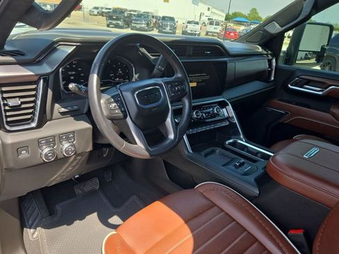 Used 2025 GMC Sierra 2500 Denali Ultimate AWD/4WD image 10
