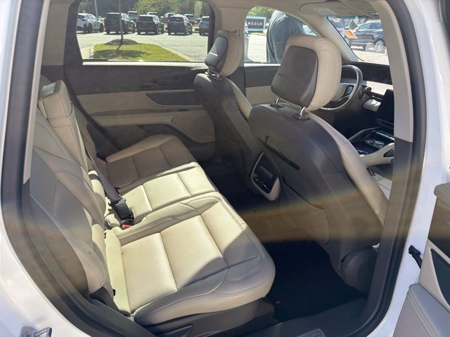 Used 2024 Lincoln Nautilus Premier AWD/4WD image 22