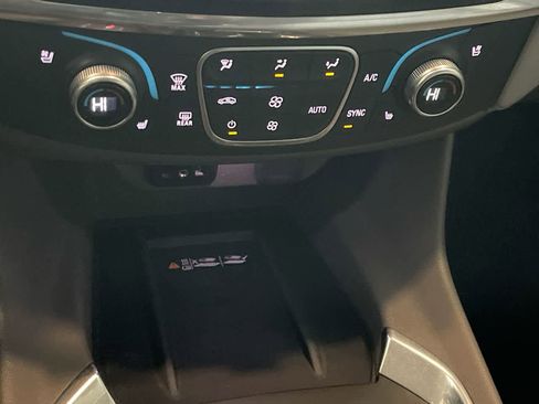 Used 2018 Chevrolet Traverse Premier w/ LPO, Floor Liner Package AWD/4WD image 19