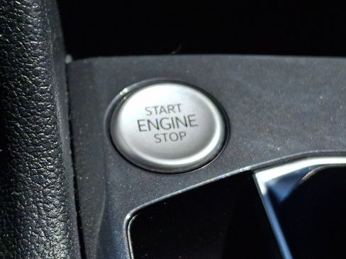 Used 2022 Volkswagen Tiguan SE AWD/4WD image 23
