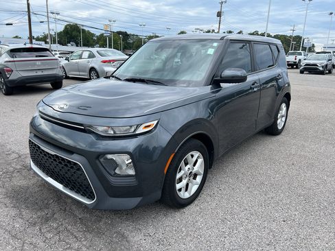 Used 2021 Kia Soul S FWD image 1