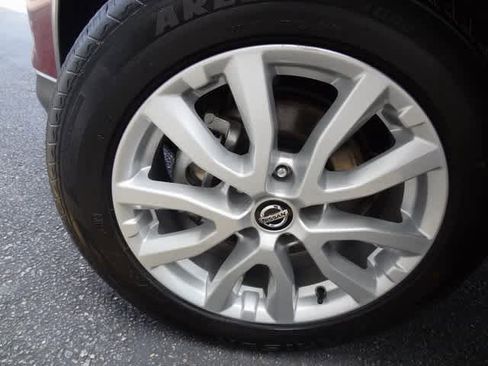 Used 2022 Nissan Rogue Sport SV w/ Technology Package image 33
