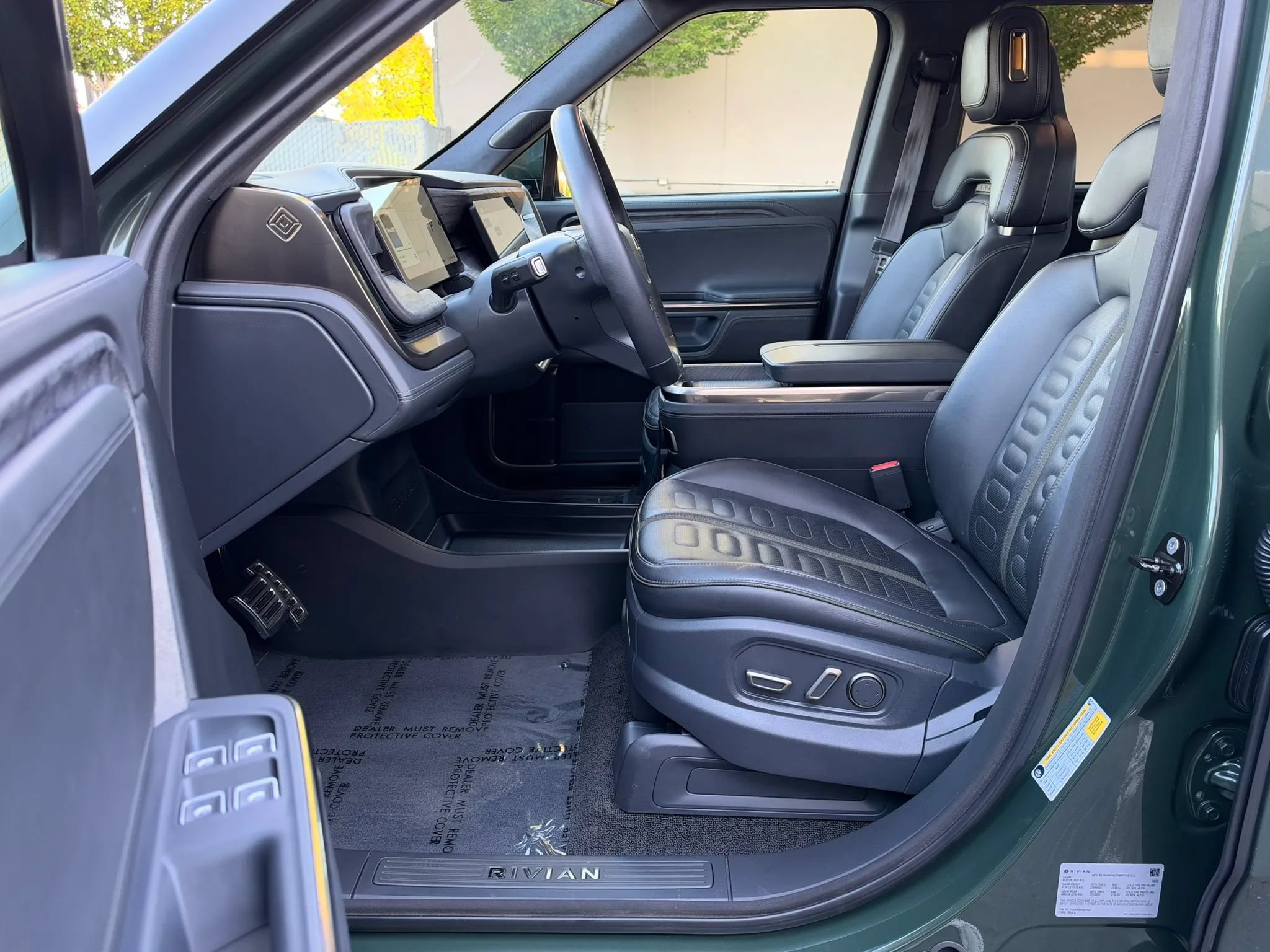 Used 2022 Rivian R1T Adventure AWD/4WD image 41