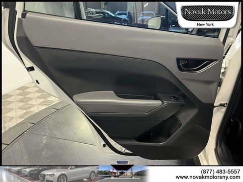 Used 2024 Subaru Crosstrek 2.0i Premium image 15