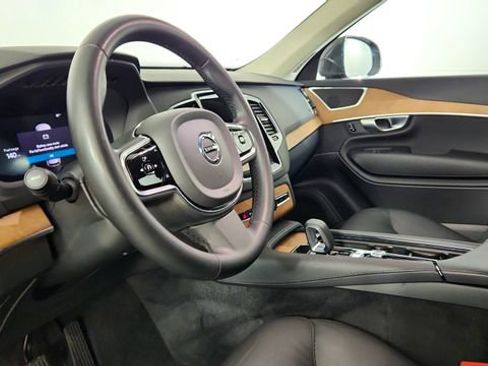 Certified 2023 Volvo XC90 B5 Plus w/ Protection Package Premier AWD/4WD image 12