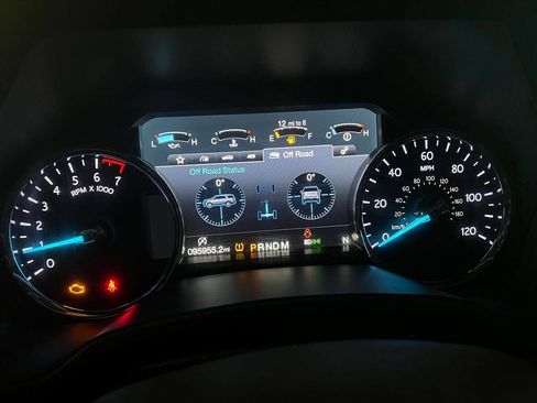 Used 2019 Ford Expedition XLT w/ Equipment Group 202A image 12